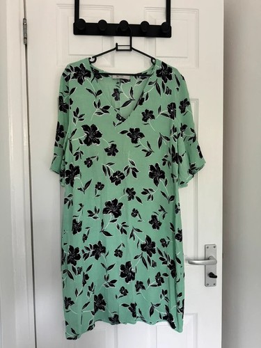 Wallis aqua green floral - wallis,