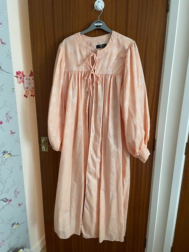 Women peach long - , sleeves