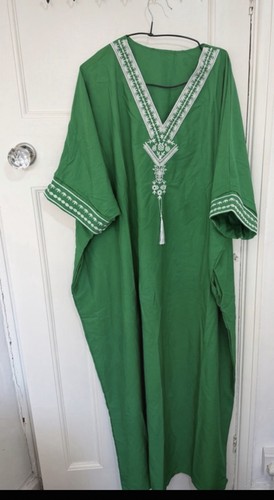 Green embroidered kaftan - green,